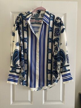 Express White & Blue Paisley Stripe Button-Front- silky feel-Blouse- worn once.